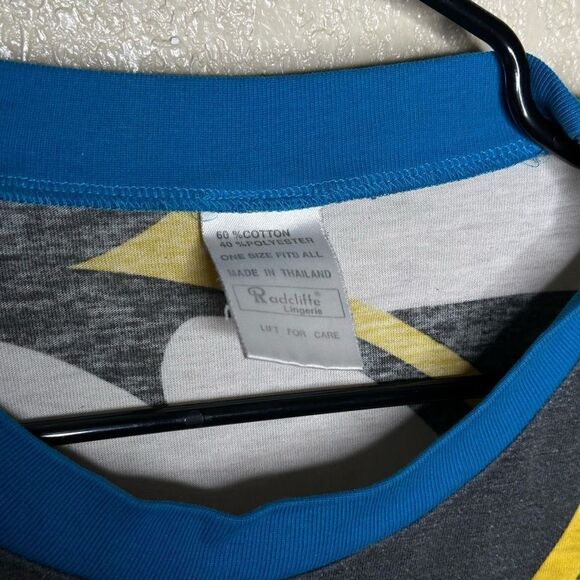 VTG 90’s Mikey Mouse Disney T Shirt - Picture 4 of 5